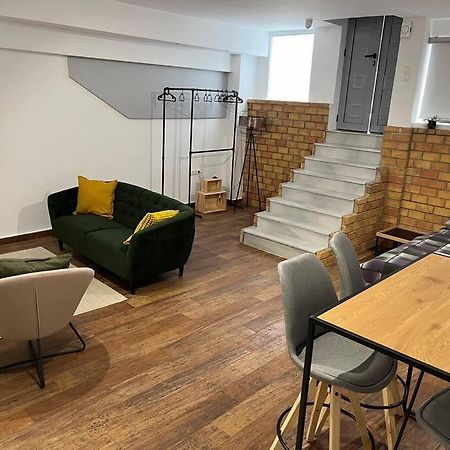 Industrial Studio / Alios 4 / Hilton Area Athens Ngoại thất bức ảnh